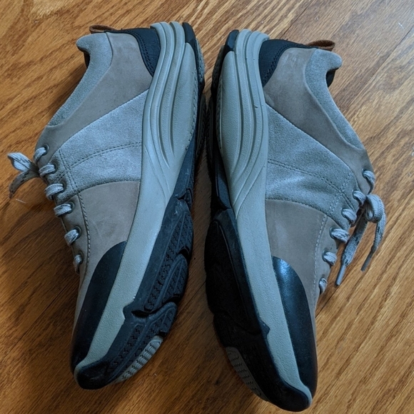 Clarks Unstructured Wavewalk tennis shoes 7 1/2 - Picture 7 of 14